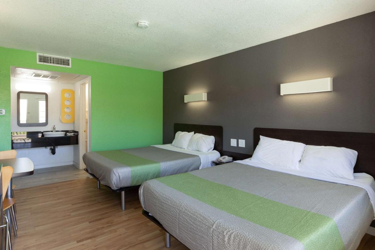 Hotel 6-barstow, Ca 3*