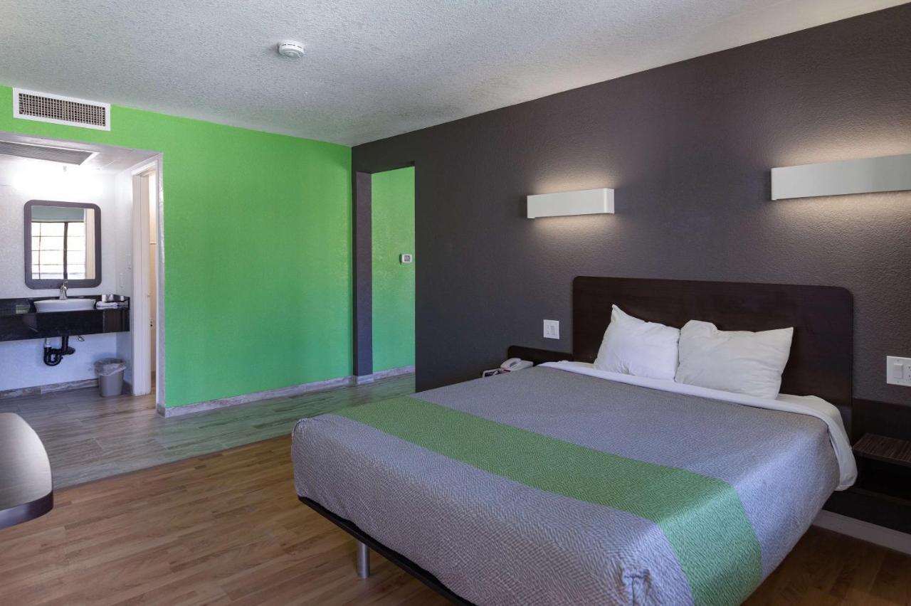 6-barstow, Ca Hotel Barstow