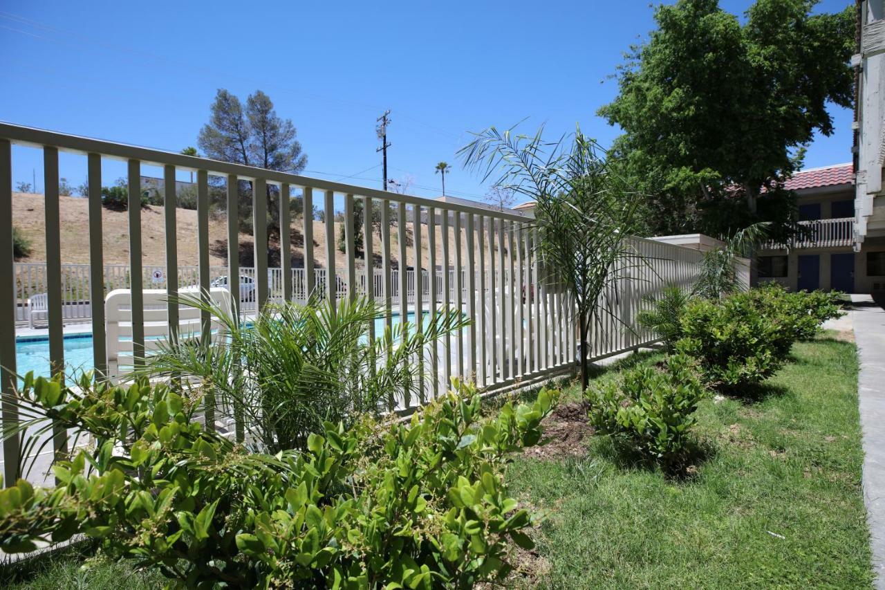 Hotel 6-barstow, Ca 3*